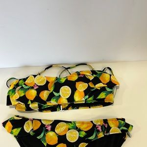 Lemon bikini